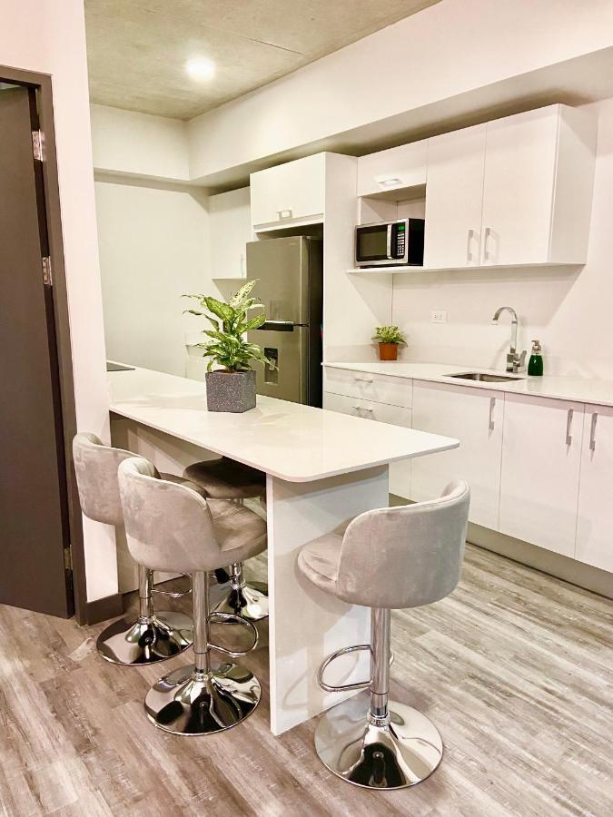 Comodo Y Elegante Apartamento En Fabuloso Condo! ซานโฮเซ ภายนอก รูปภาพ
